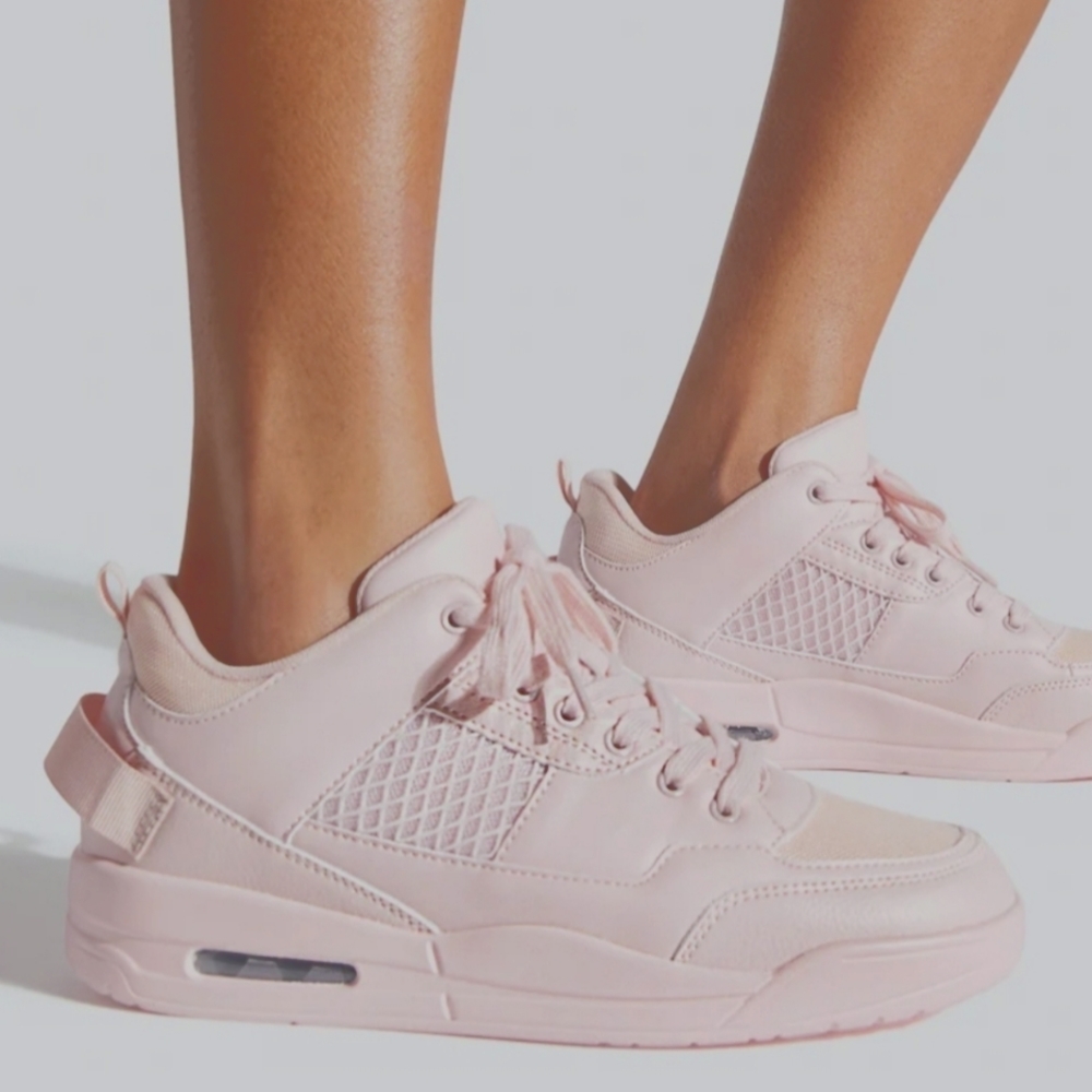 Shoedazzle sneakers size 8 pink
